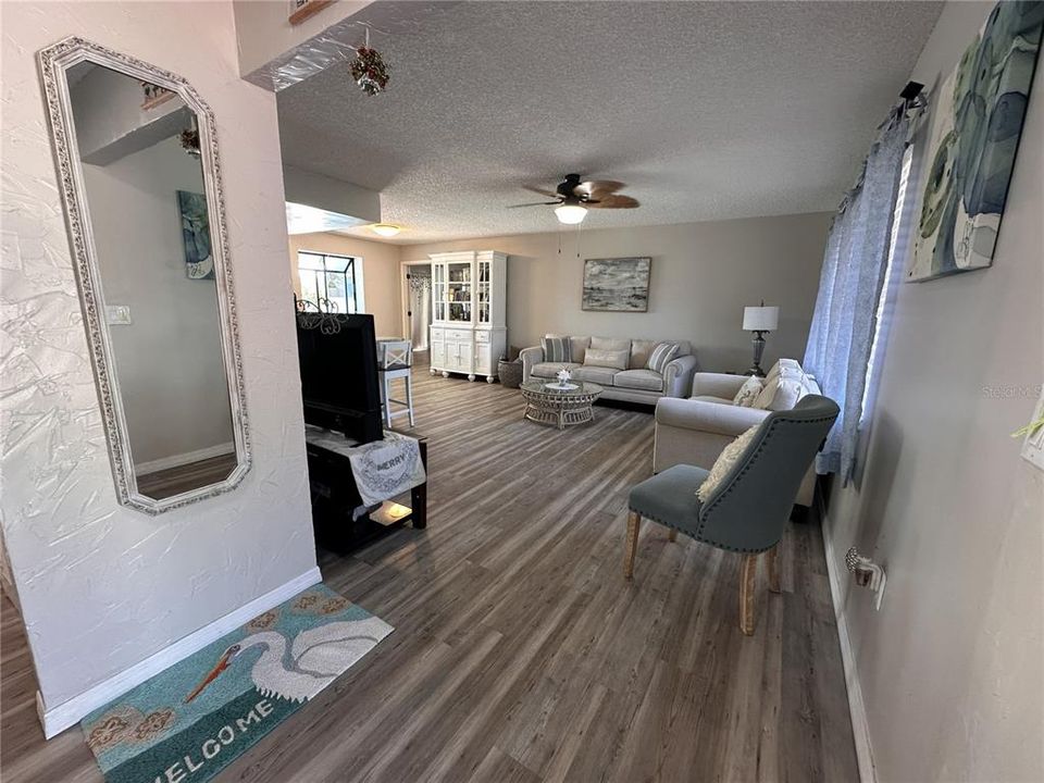 For Sale: $569,000 (3 beds, 2 baths, 1982 Square Feet)