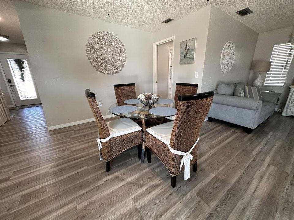 For Sale: $569,000 (3 beds, 2 baths, 1982 Square Feet)