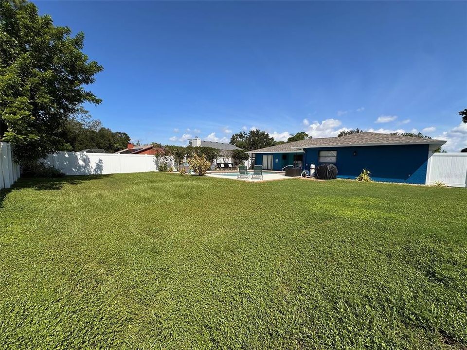 For Sale: $569,000 (3 beds, 2 baths, 1982 Square Feet)