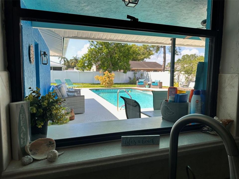 For Sale: $569,000 (3 beds, 2 baths, 1982 Square Feet)