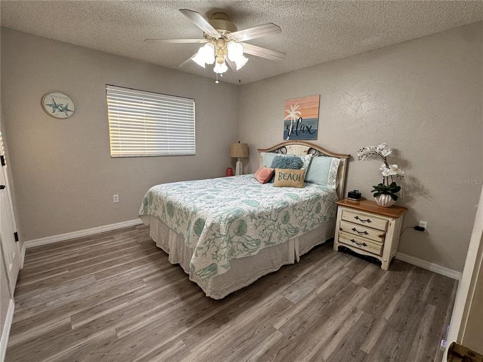 For Sale: $569,000 (3 beds, 2 baths, 1982 Square Feet)