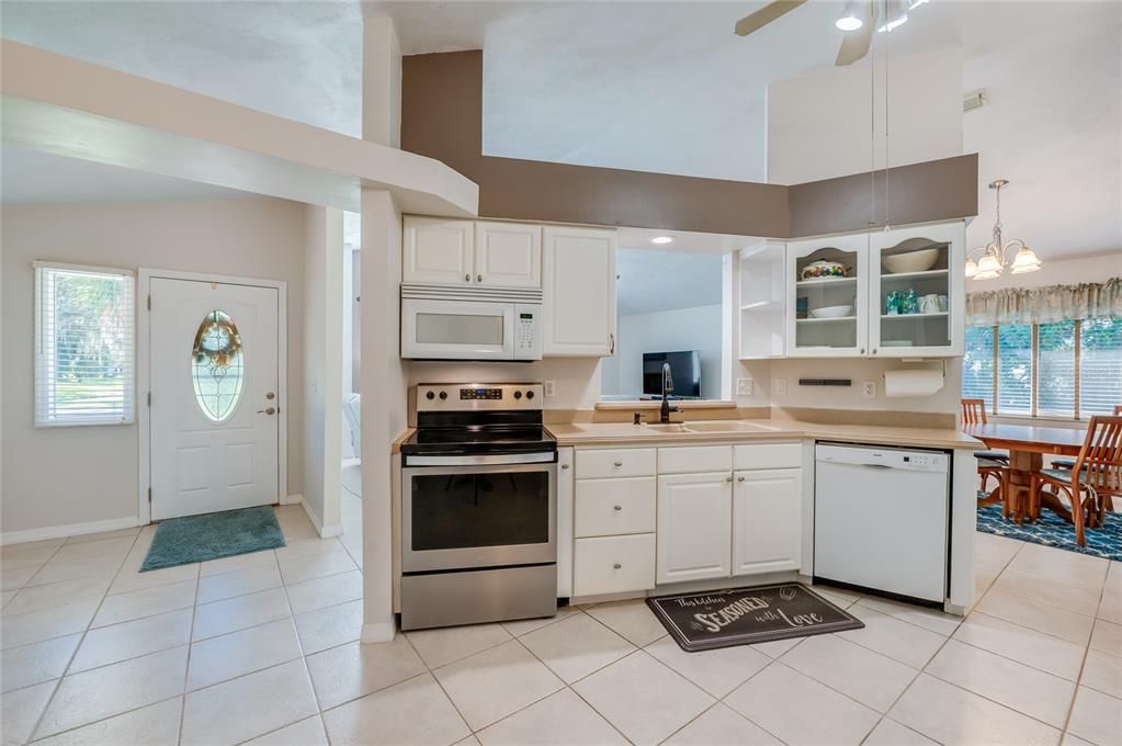 На продажу: $398,700 (3 спален, 2 ванн, 1620 Квадратных фут)