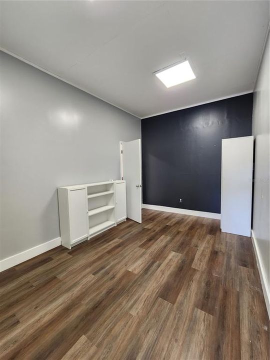 For Sale: $650,000 (5 beds, 3 baths, 2960 Square Feet)