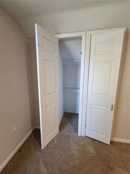 For Sale: $650,000 (5 beds, 3 baths, 2960 Square Feet)