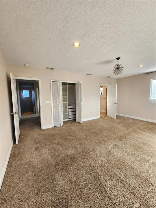 For Sale: $650,000 (5 beds, 3 baths, 2960 Square Feet)