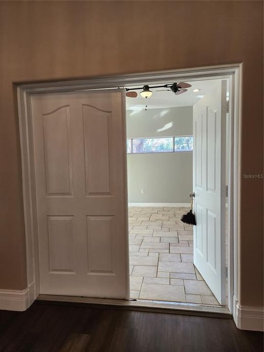 For Sale: $650,000 (5 beds, 3 baths, 2960 Square Feet)