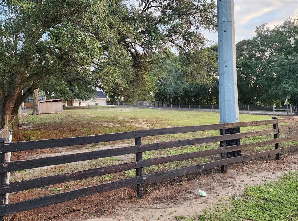 For Sale: $650,000 (5 beds, 3 baths, 2960 Square Feet)