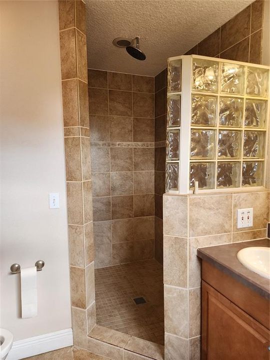 For Sale: $650,000 (5 beds, 3 baths, 2960 Square Feet)