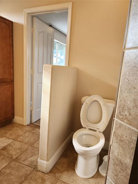 For Sale: $650,000 (5 beds, 3 baths, 2960 Square Feet)