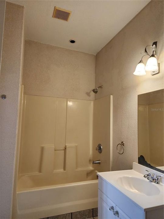 For Sale: $650,000 (5 beds, 3 baths, 2960 Square Feet)