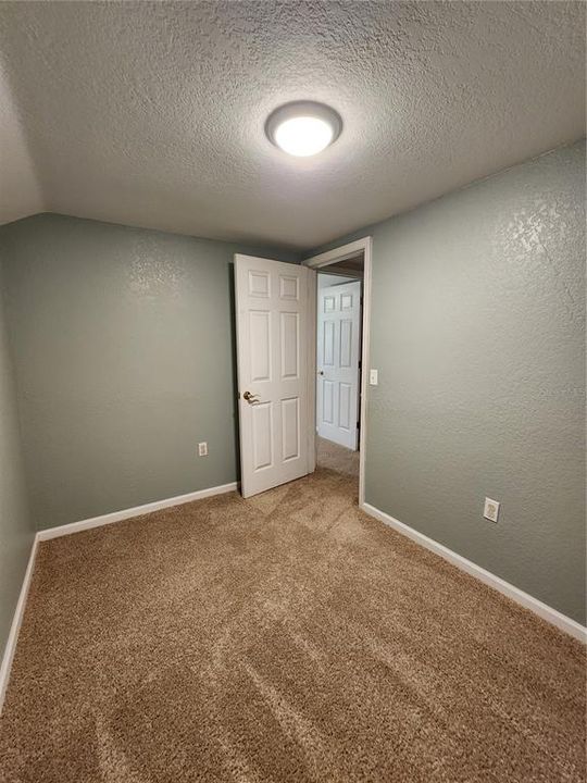 For Sale: $650,000 (5 beds, 3 baths, 2960 Square Feet)