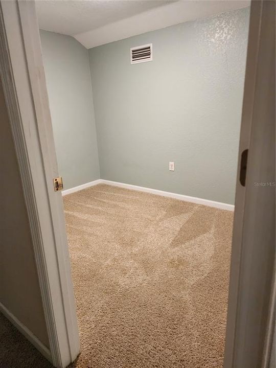 For Sale: $650,000 (5 beds, 3 baths, 2960 Square Feet)