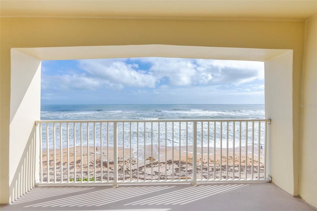 Под контрактом: $299,000 (2 спален, 2 ванн, 1200 Квадратных фут)