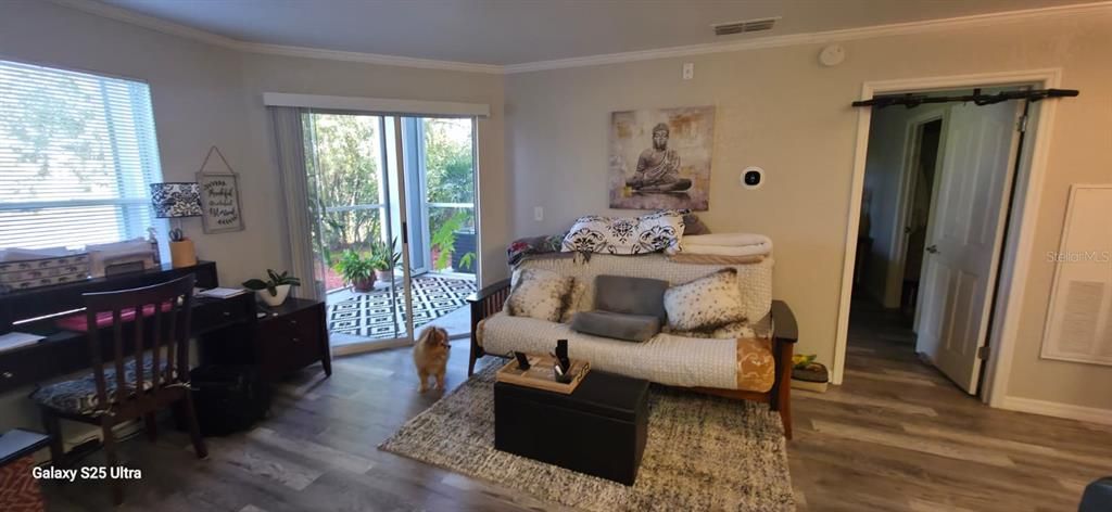 合同活跃: $145,000 (1 贝兹, 1 浴室, 648 平方英尺)