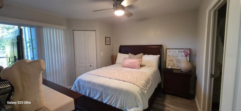 合同活跃: $145,000 (1 贝兹, 1 浴室, 648 平方英尺)