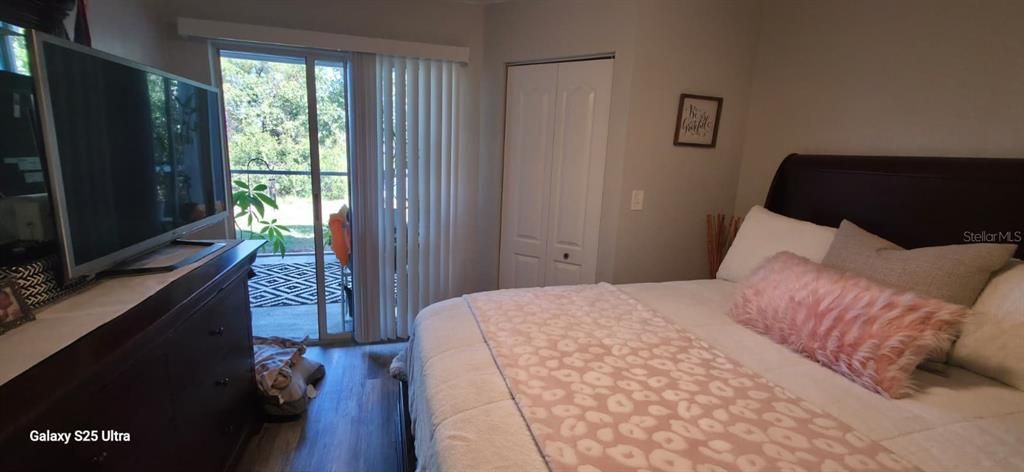 合同活跃: $145,000 (1 贝兹, 1 浴室, 648 平方英尺)