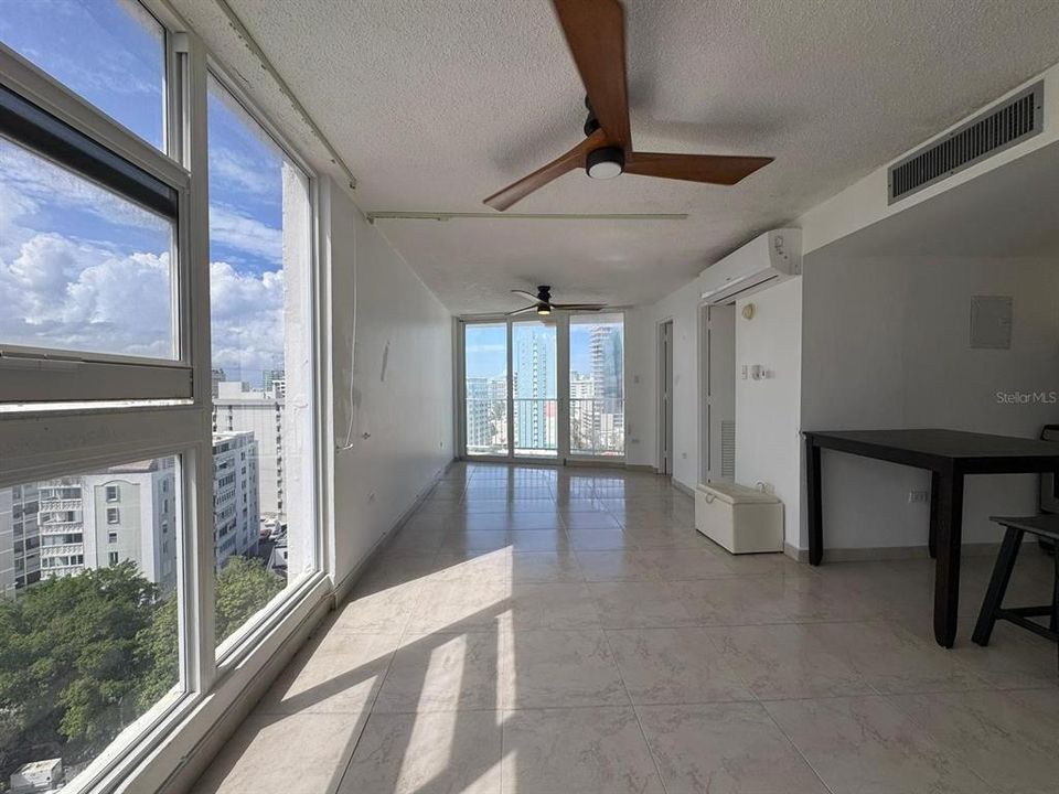 Active With Contract: $350,000 (1 beds, 1 baths, 535 Square Feet)