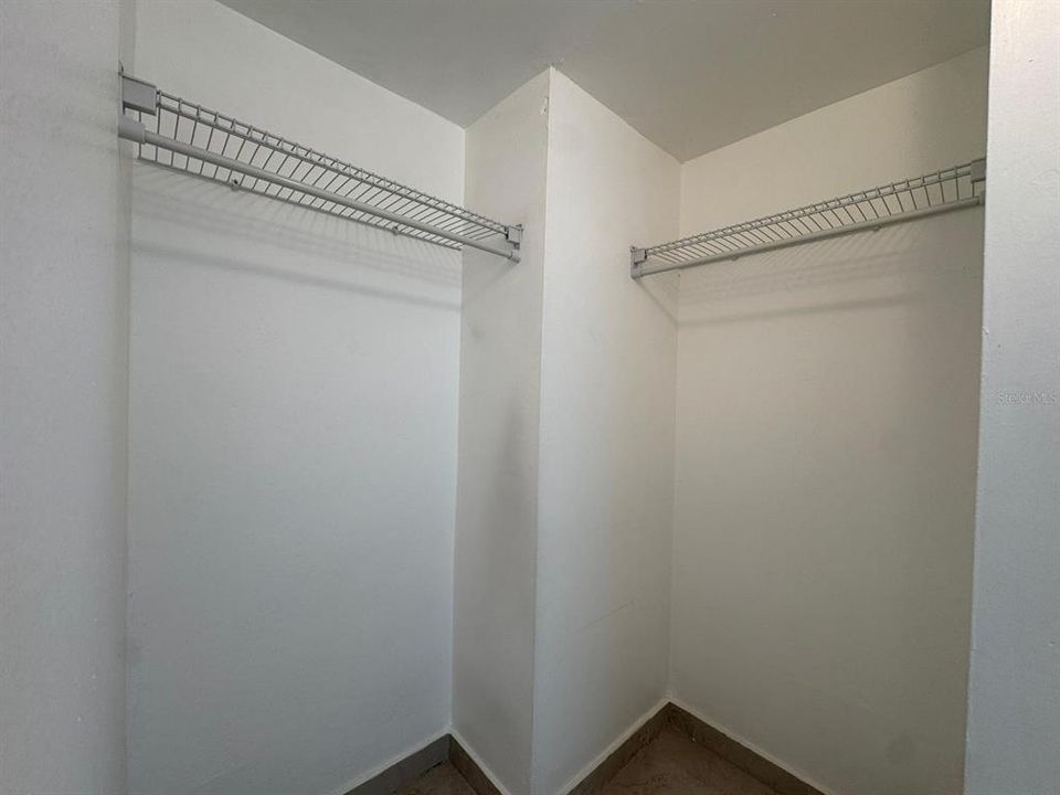 Active With Contract: $350,000 (1 beds, 1 baths, 535 Square Feet)