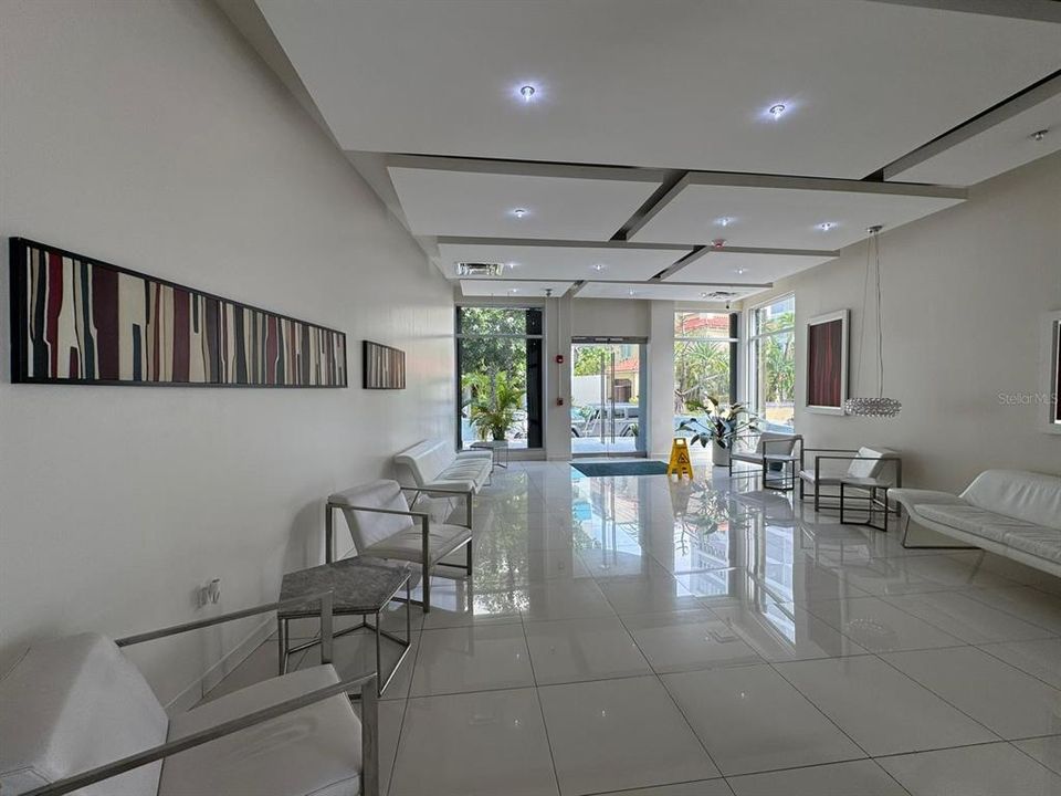 Active With Contract: $350,000 (1 beds, 1 baths, 535 Square Feet)