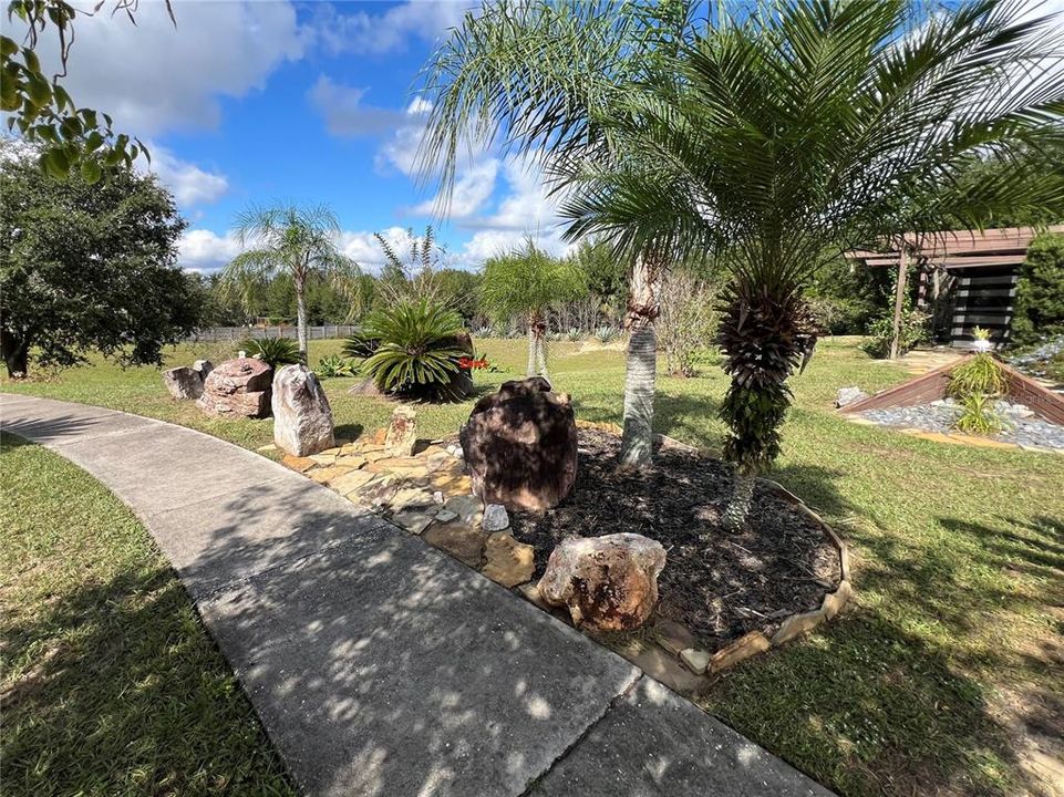 For Rent: $2,200 (3 beds, 2 baths, 1320 Square Feet)