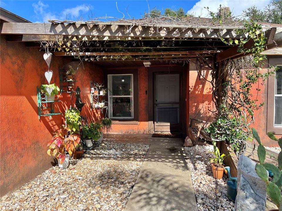 For Rent: $2,200 (3 beds, 2 baths, 1320 Square Feet)