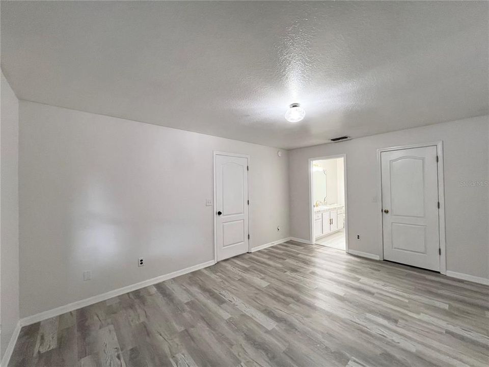 For Rent: $2,200 (3 beds, 2 baths, 1320 Square Feet)