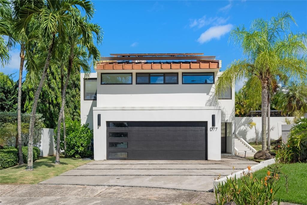 En Venta: $1,200,000 (4 camas, 2 baños, 2045 Pies cuadrados)