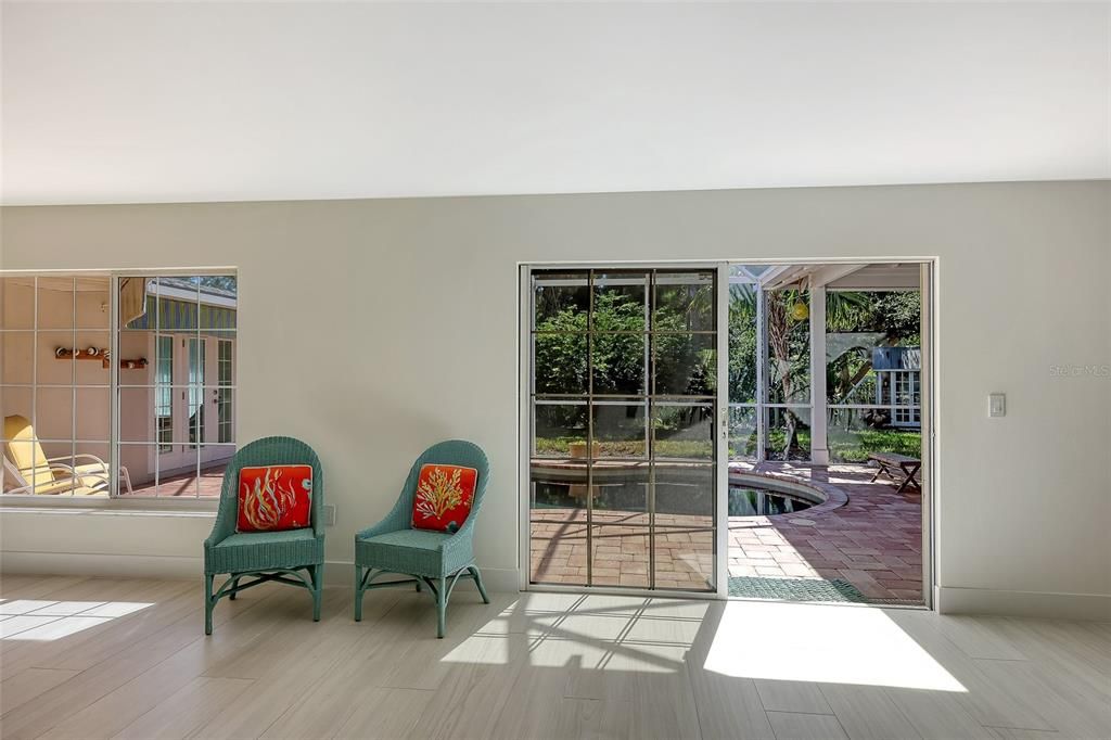 Под контрактом: $1,495,000 (4 спален, 3 ванн, 3220 Квадратных фут)