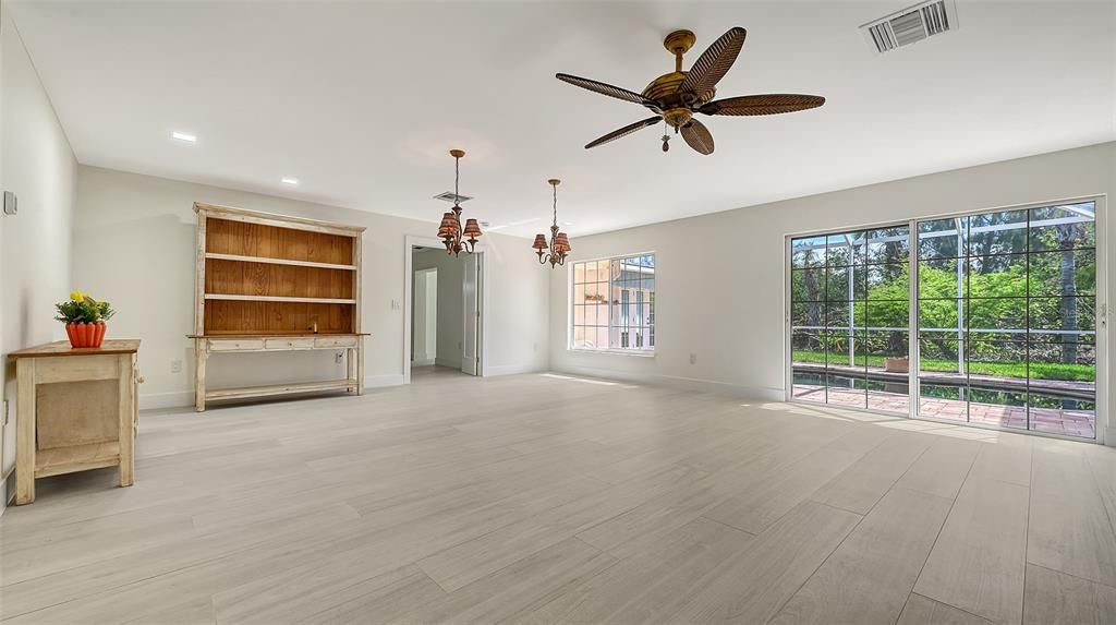 Под контрактом: $1,495,000 (4 спален, 3 ванн, 3220 Квадратных фут)