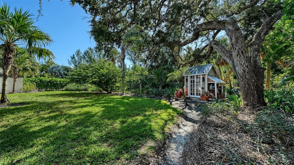 Под контрактом: $1,495,000 (4 спален, 3 ванн, 3220 Квадратных фут)