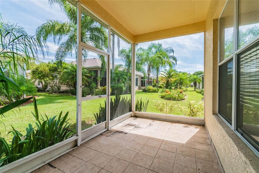 出租: $1,900 (2 贝兹, 2 浴室, 1418 平方英尺)