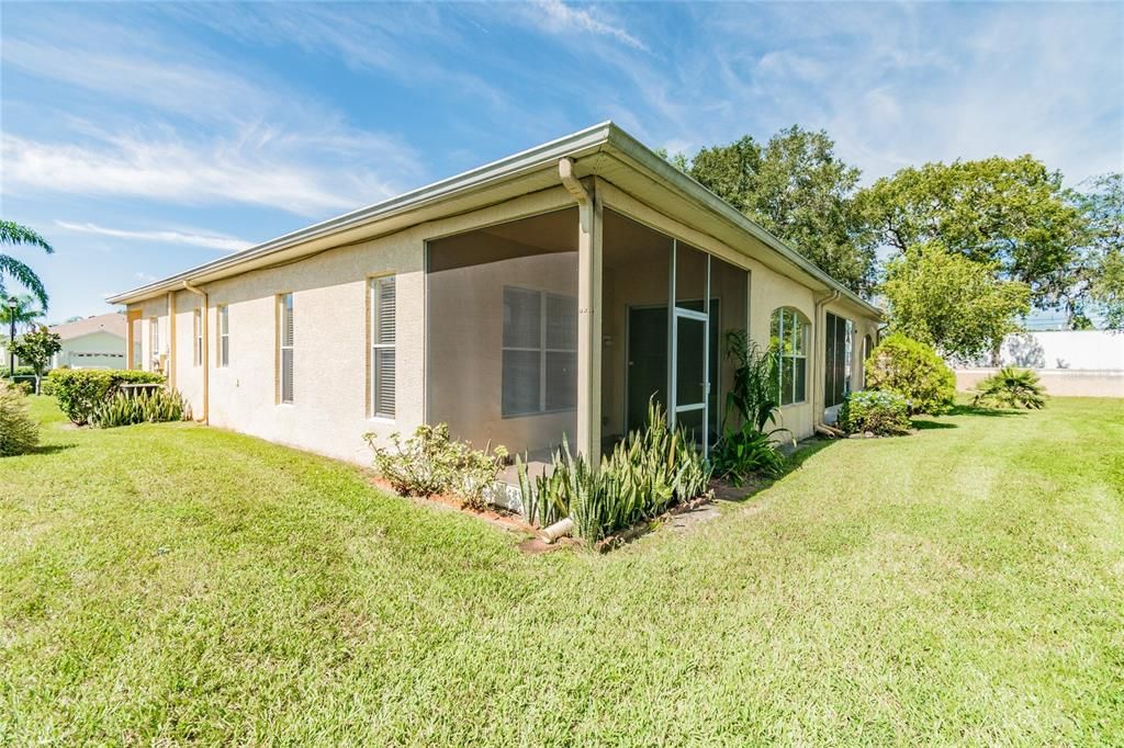 出租: $1,900 (2 贝兹, 2 浴室, 1418 平方英尺)