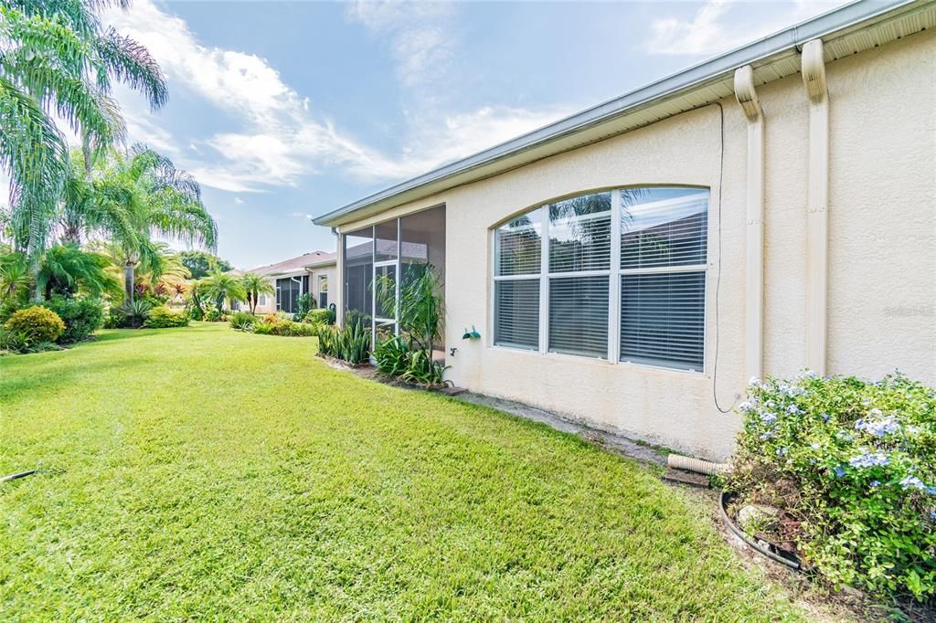 出租: $1,900 (2 贝兹, 2 浴室, 1418 平方英尺)