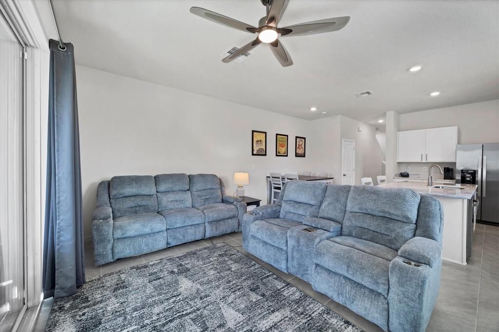 На продажу: $350,000 (3 спален, 2 ванн, 1745 Квадратных фут)