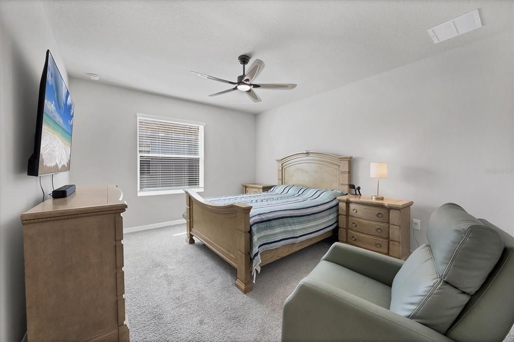 На продажу: $350,000 (3 спален, 2 ванн, 1745 Квадратных фут)