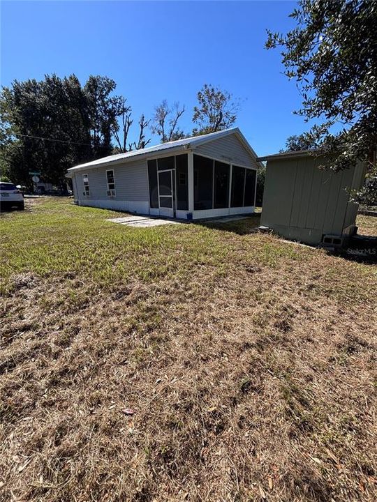 For Sale: $255,000 (2 beds, 1 baths, 696 Square Feet)