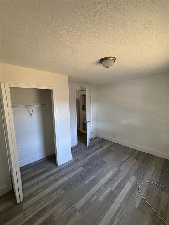 For Sale: $255,000 (2 beds, 1 baths, 696 Square Feet)