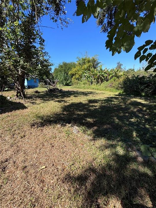 For Sale: $255,000 (2 beds, 1 baths, 696 Square Feet)