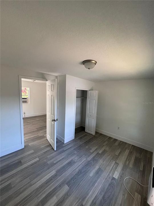 For Sale: $255,000 (2 beds, 1 baths, 696 Square Feet)