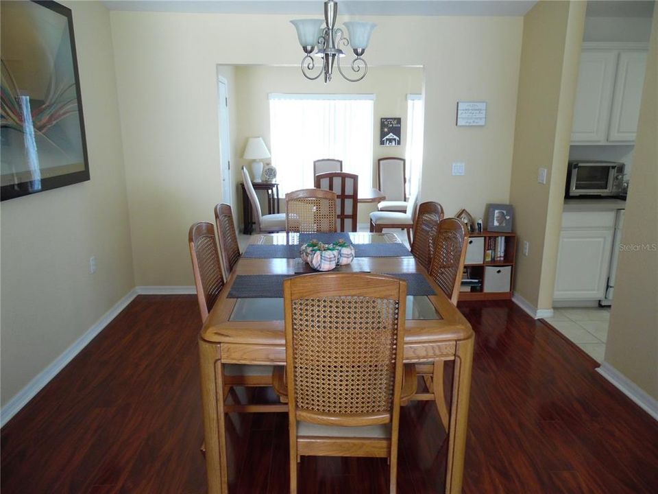 For Sale: $269,900 (3 beds, 2 baths, 1724 Square Feet)