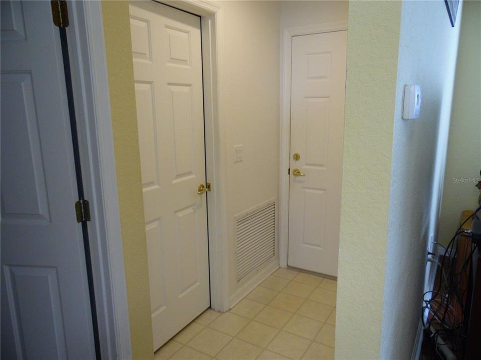 For Sale: $269,900 (3 beds, 2 baths, 1724 Square Feet)