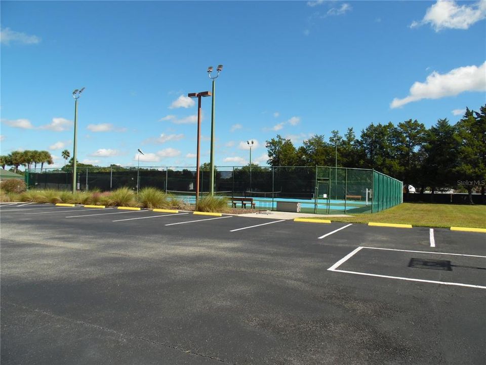 For Sale: $269,900 (3 beds, 2 baths, 1724 Square Feet)