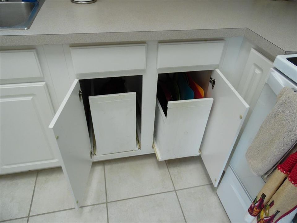 For Sale: $269,900 (3 beds, 2 baths, 1724 Square Feet)