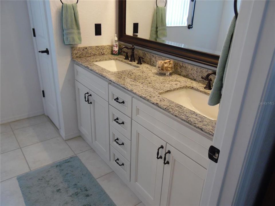 For Sale: $269,900 (3 beds, 2 baths, 1724 Square Feet)