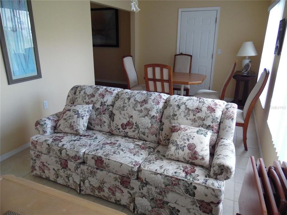 For Sale: $269,900 (3 beds, 2 baths, 1724 Square Feet)