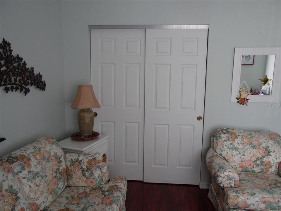 For Sale: $269,900 (3 beds, 2 baths, 1724 Square Feet)