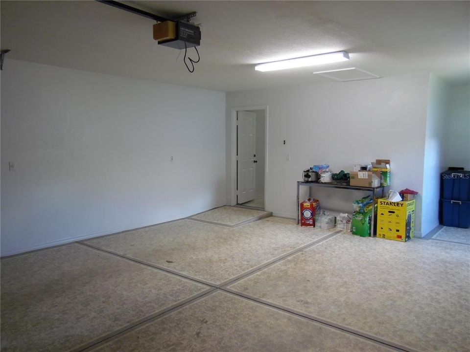 For Sale: $269,900 (3 beds, 2 baths, 1724 Square Feet)