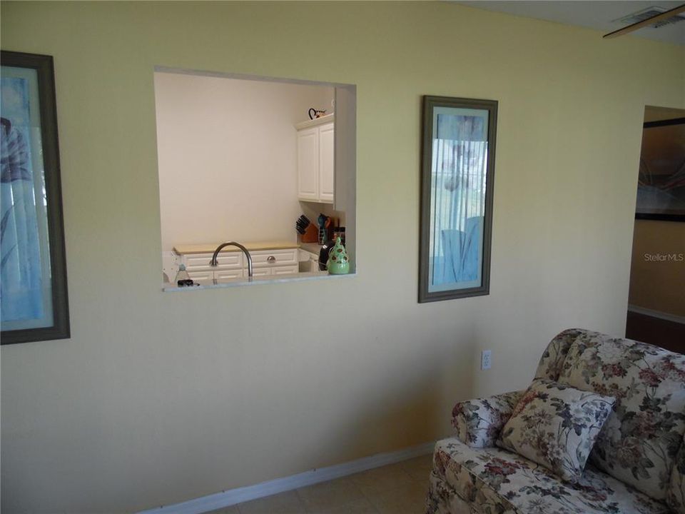 For Sale: $269,900 (3 beds, 2 baths, 1724 Square Feet)