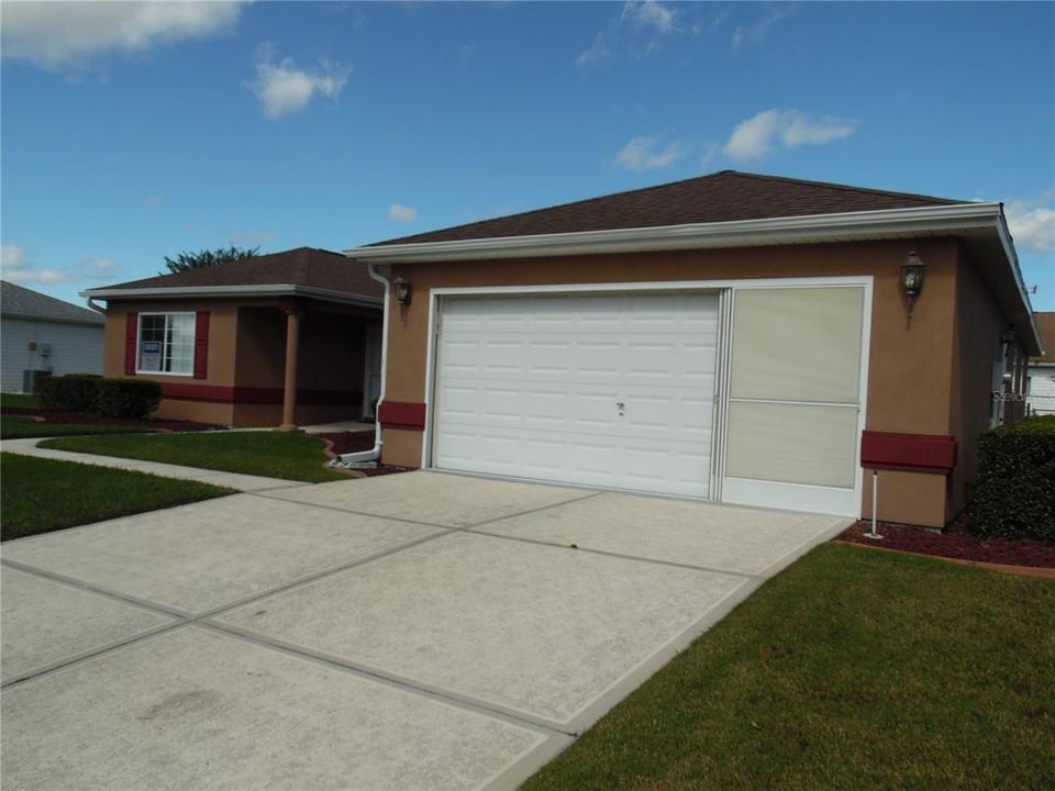For Sale: $269,900 (3 beds, 2 baths, 1724 Square Feet)