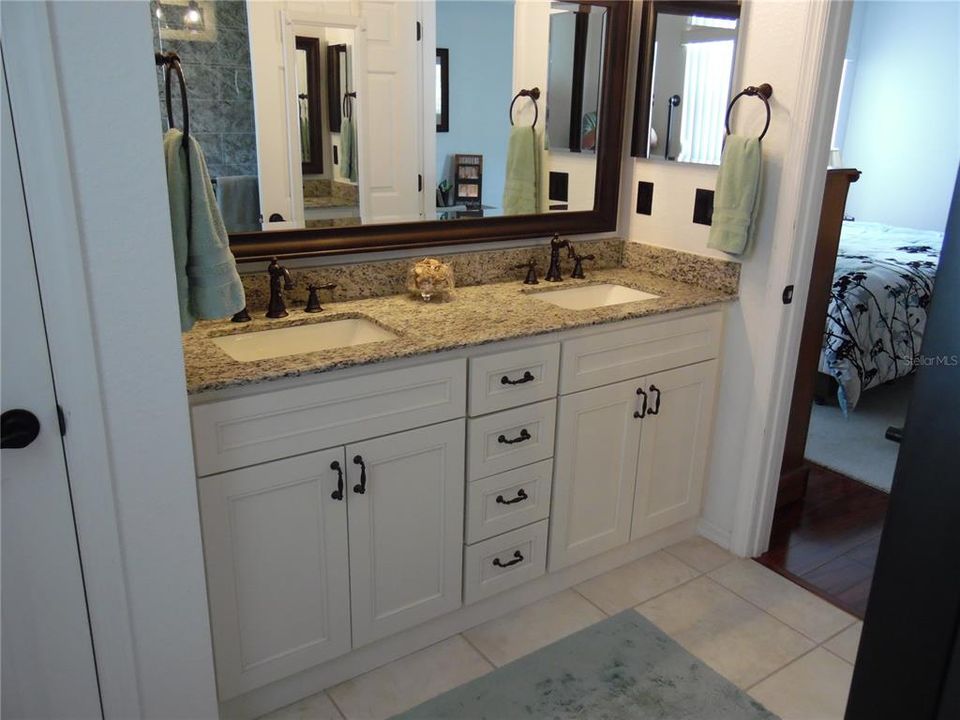 For Sale: $269,900 (3 beds, 2 baths, 1724 Square Feet)